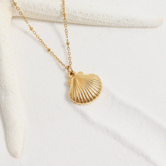 Clam Shell Charm